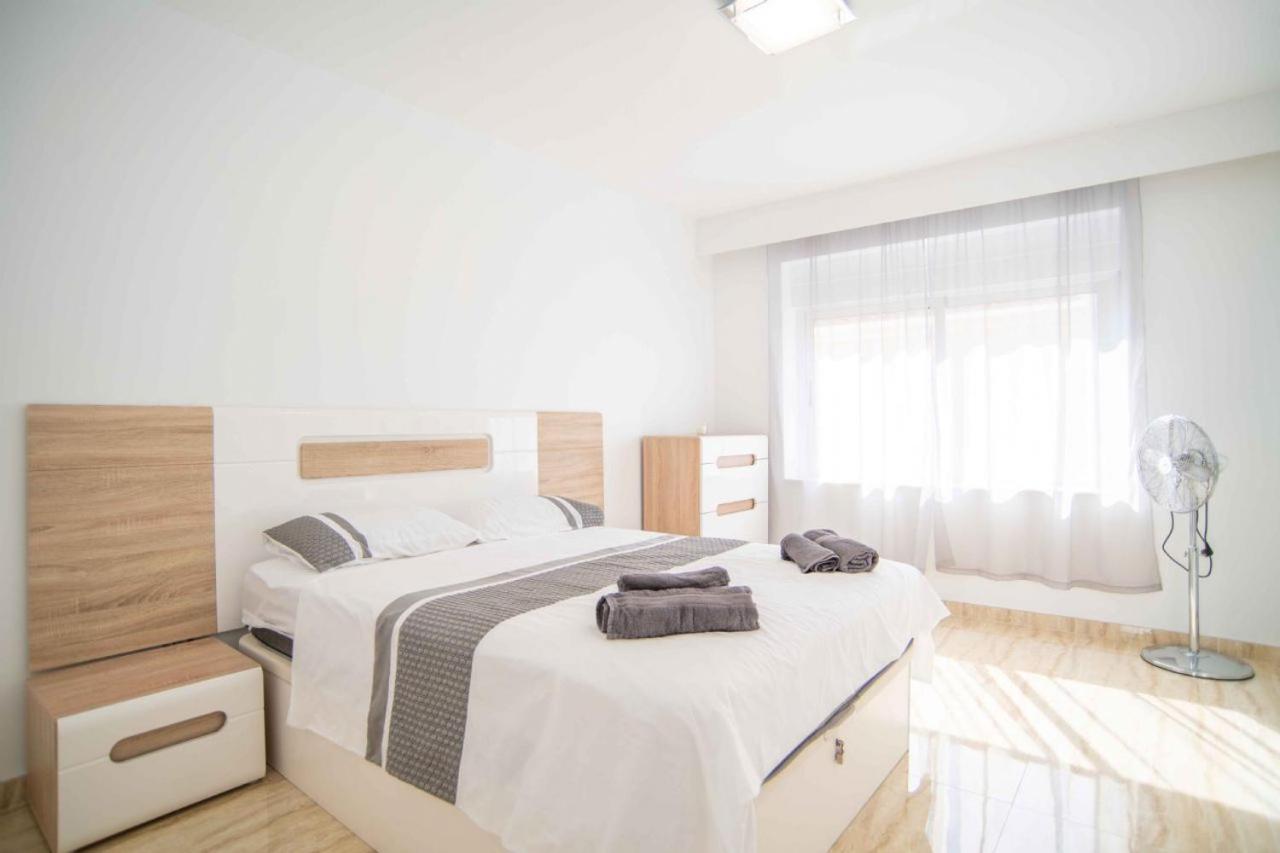Beautiful Two Bedroom Apartment Next To The Beachfront Torre de la Horadada Exterior photo