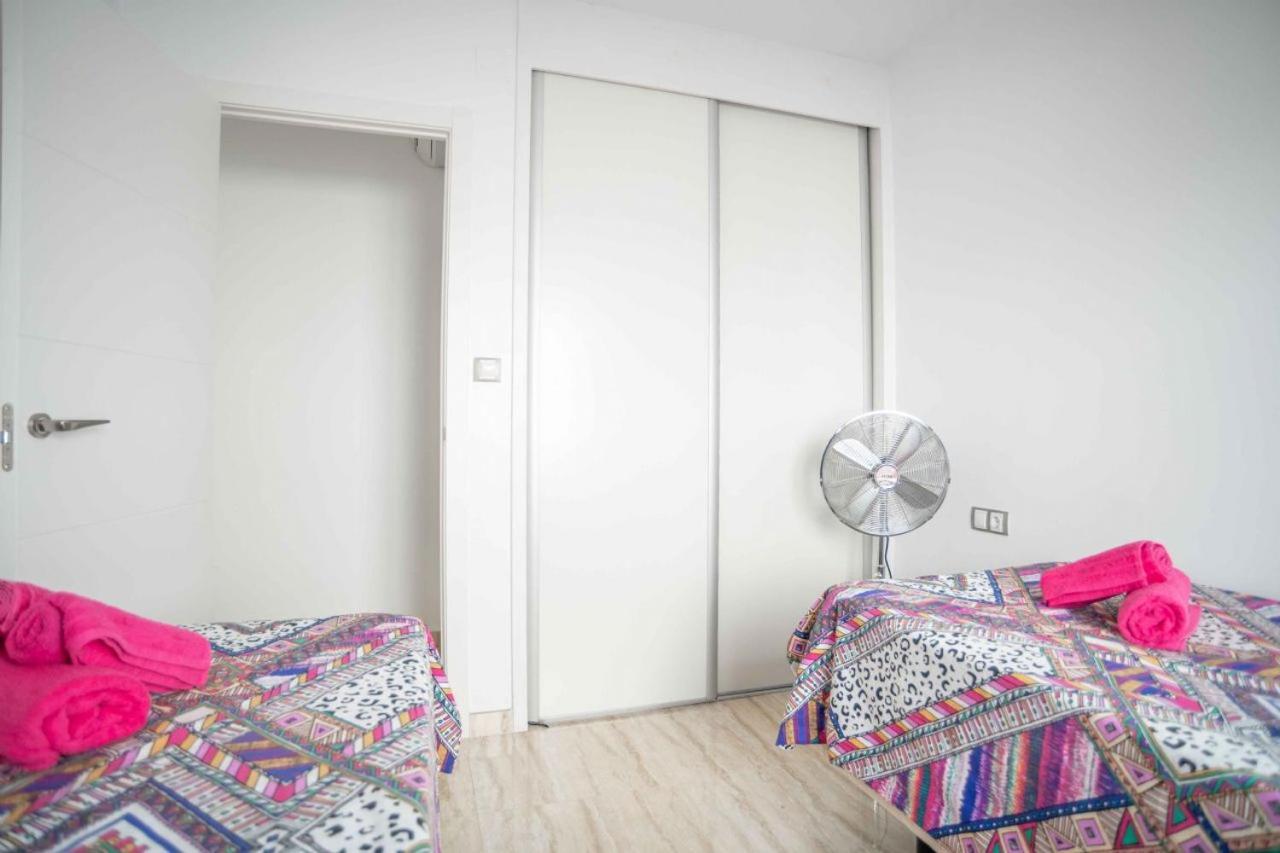 Beautiful Two Bedroom Apartment Next To The Beachfront Torre de la Horadada Exterior photo