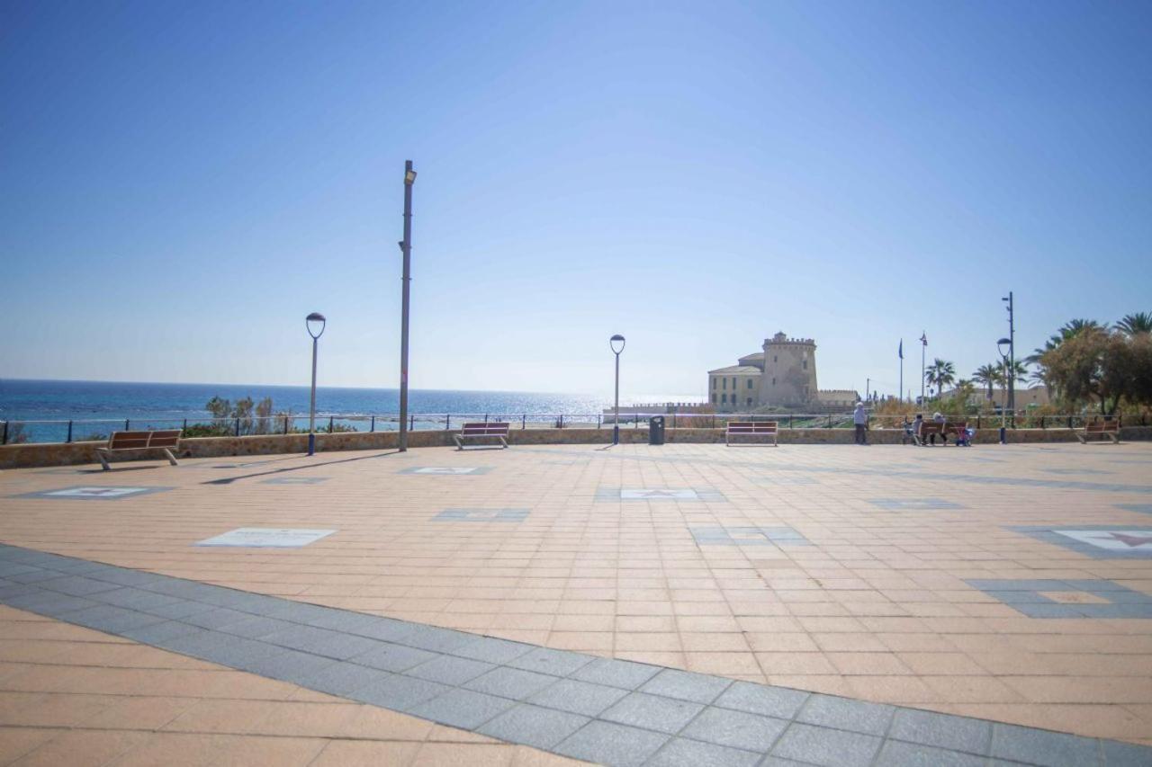 Beautiful Two Bedroom Apartment Next To The Beachfront Torre de la Horadada Exterior photo